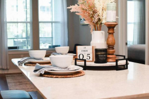 2 bedroom apt Luxury near Disney Add style to your VACA with Stylish SLINGSHOT